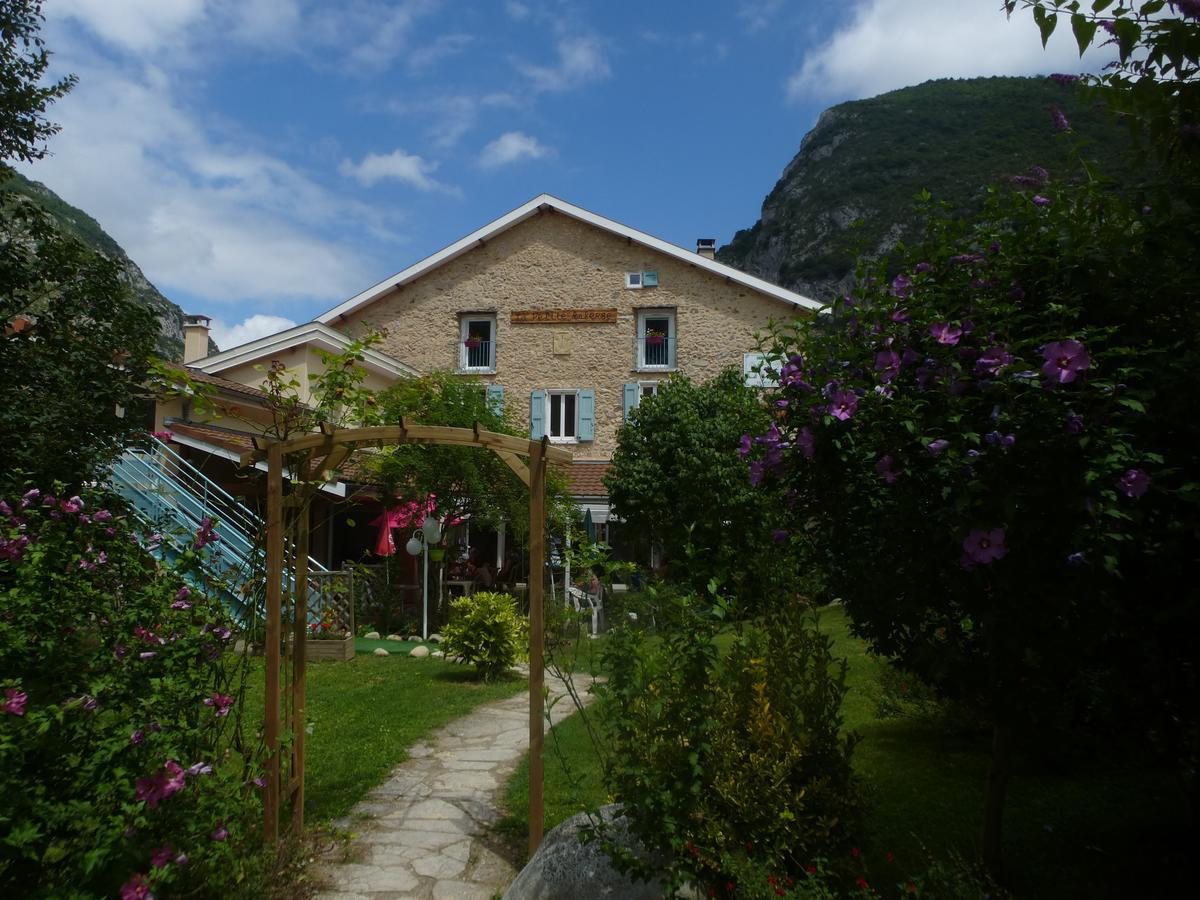 La Petite Auberge De Niaux Eksteriør bilde